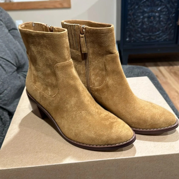 J.CrewFactory Women Western Tan Suede Ankle Zip Boots - Picture 3 of 9